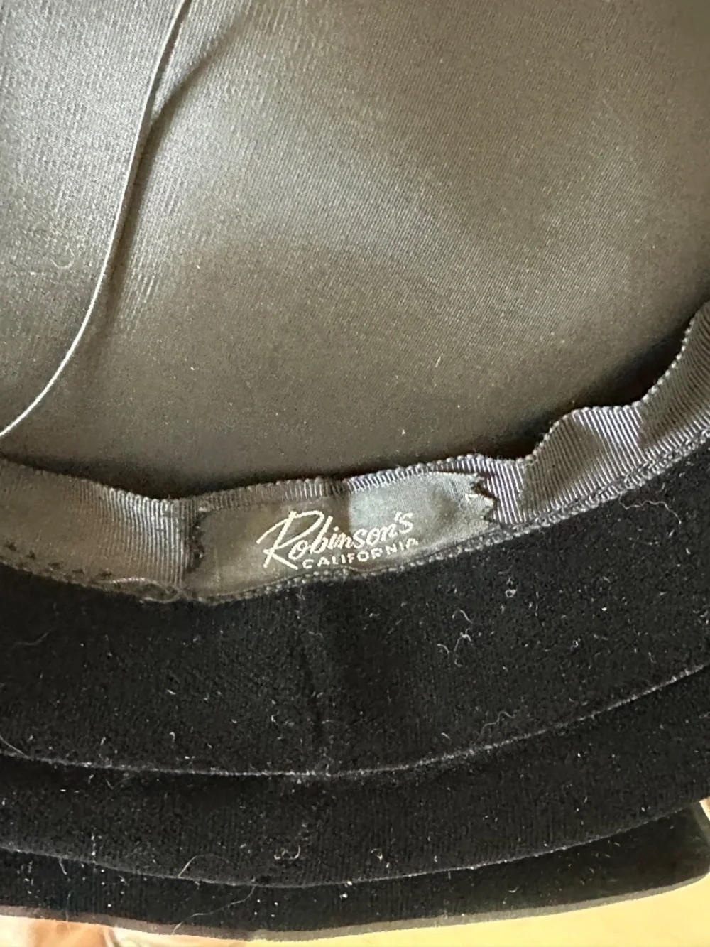 COLLECTION WORTHY SILVER FOX/VELVET HAT & MUFF